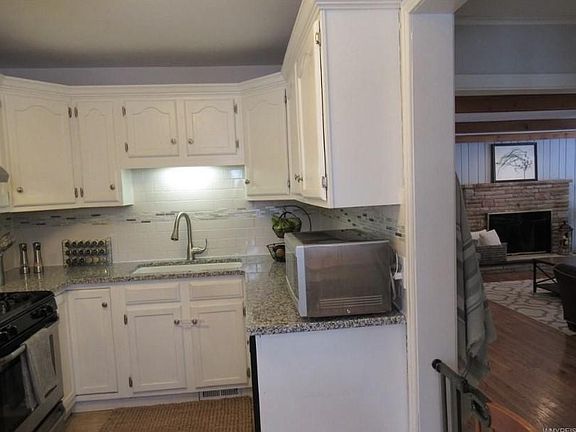 2nd image of 48 Beverly Pl