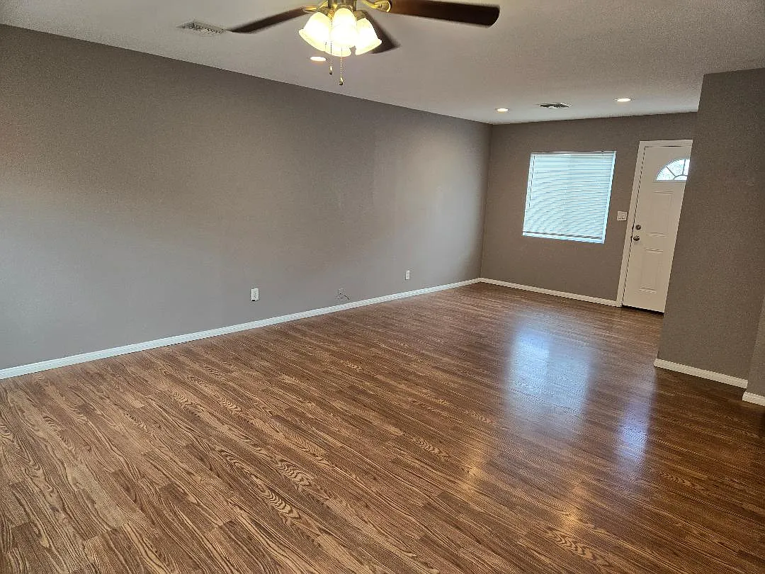 1 bed, 900 sqft, $1,500 — Photo 2