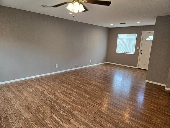 2nd image of 1908 Cedarview Cir
