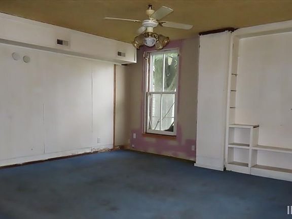 2nd image of 526 E 2nd St