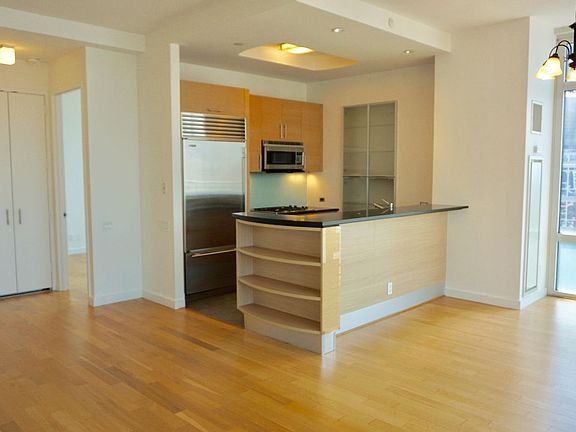 4th image of 325 5th Ave APT 38F