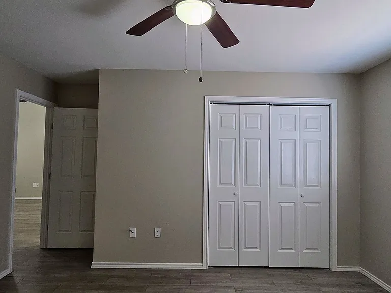 523 Clearfield Dr — Photo 9