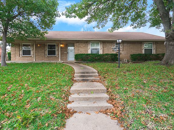 3rd image of 908 Ray Andra Dr