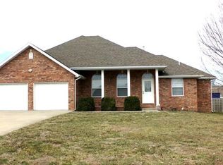 951 Bradford Ct, Marshfield, MO 65706