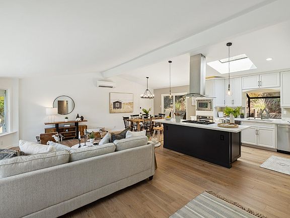 3rd image of 61 Oak Avenue