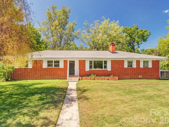 10 Meadowview Rd, Asheville, NC 28804