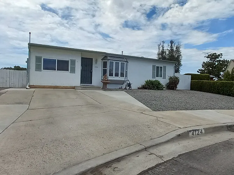4124 Casita Way — Photo 1