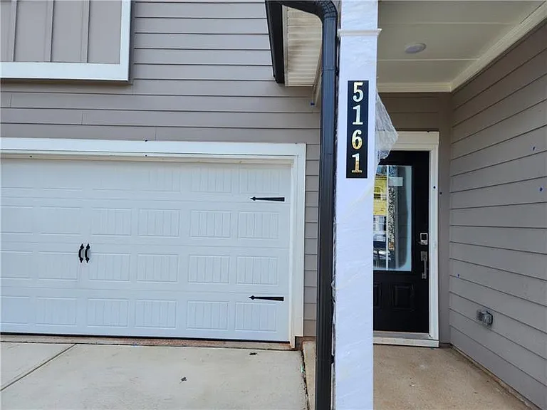 5161 Union Heights Way — Photo 3
