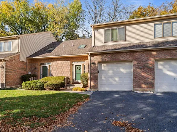 3219 Oakland Square Dr, Bethlehem, PA 18020