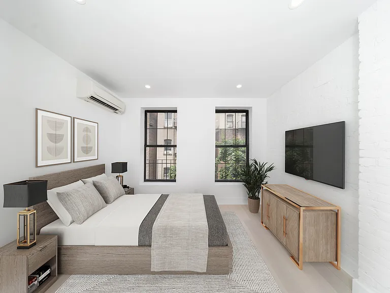 47 Saint Marks Pl #5E — Photo 4