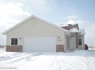2056 Harbour Oak Dr SE, Owatonna, MN 55060