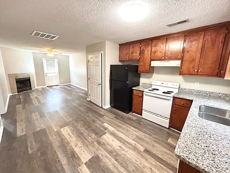 115 Ryland Ridge Cir — Photo 2