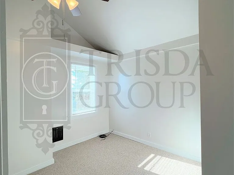 618 Southern Ave — Photo 35