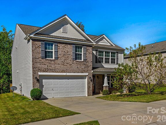 3rd image of 1012 Ellen Ln
