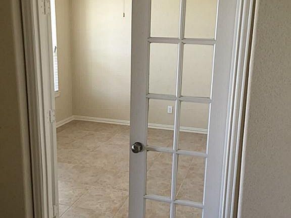 4th image of 2200 Ivy Wall Dr