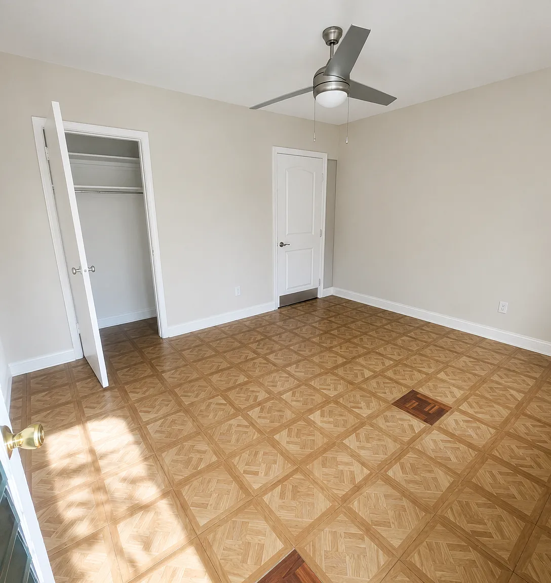 Studio, 500 sqft, $1,300 — Photo 2