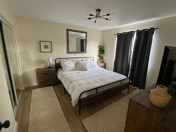 5th image of 26 Roswell Ave #B