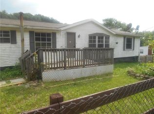 1005 Arona Rd, New Stanton, PA 15672