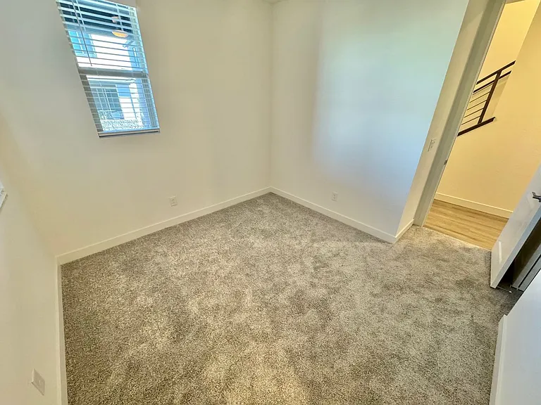 1548 Little Penguin St — Photo 3