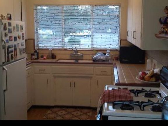 3rd image of 1555 Willowbrae Ave #A