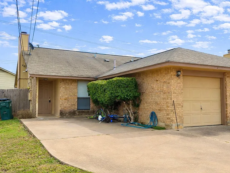 312 Tamara Dr — Photo 1