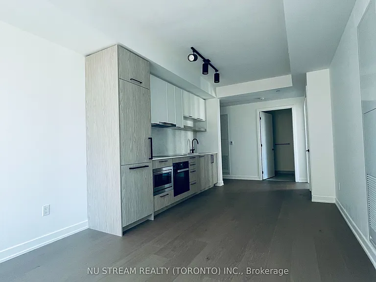 91 Montclair Ave #1502 — Photo 9