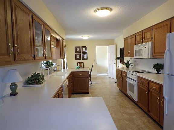 5th image of 1525 Beckett Dr