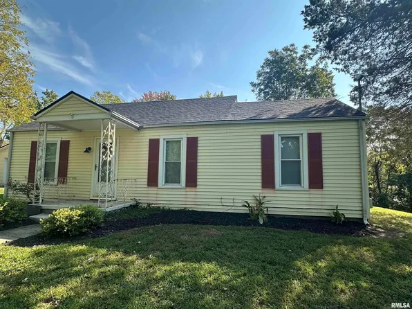 338 Warren Rd, Carbondale, IL 62901