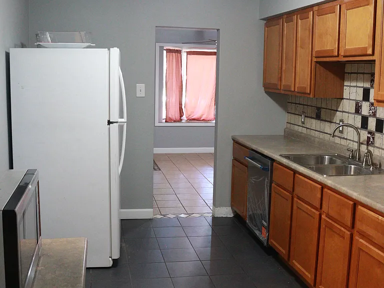 8448 Engler Ave — Photo 6