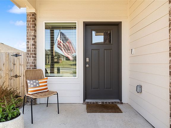 2nd image of 5767 Selah St