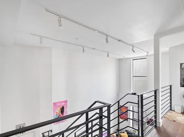 847 De Kalb Avenue image 1 of 17