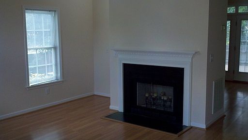 2nd image of 1369 Beaufort Dr