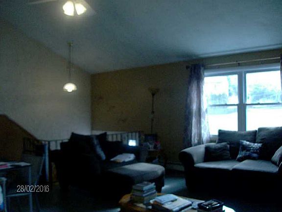 3rd image of 19 Aurelia Dr