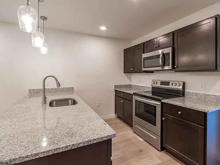 3102 N Broad St — Photo 3
