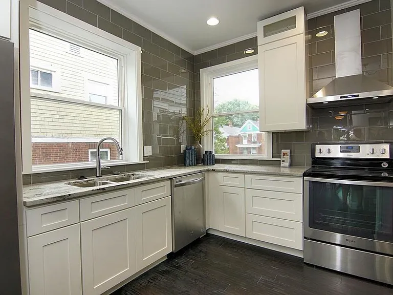 2965 Deckebach Ave — Photo 8