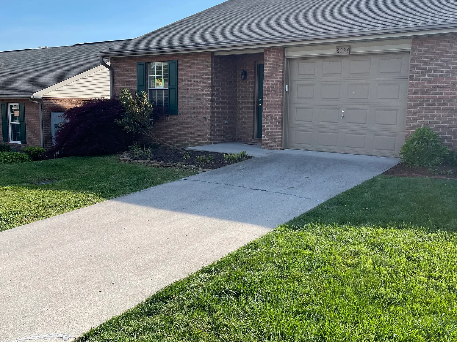 2 bed, 984 sqft, $1,800 — Photo 2