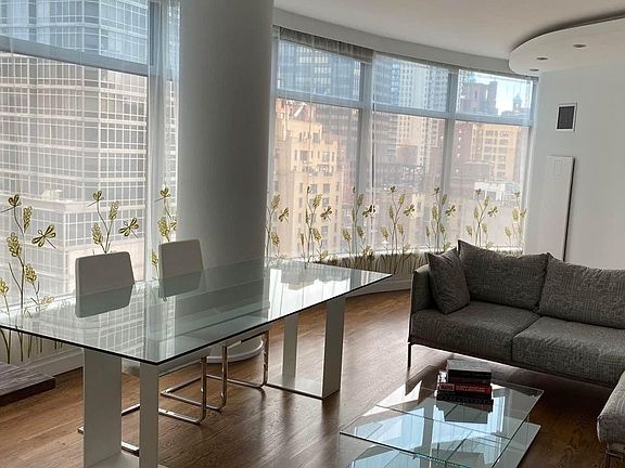 5th image of 250 E 54th St APT 12C
