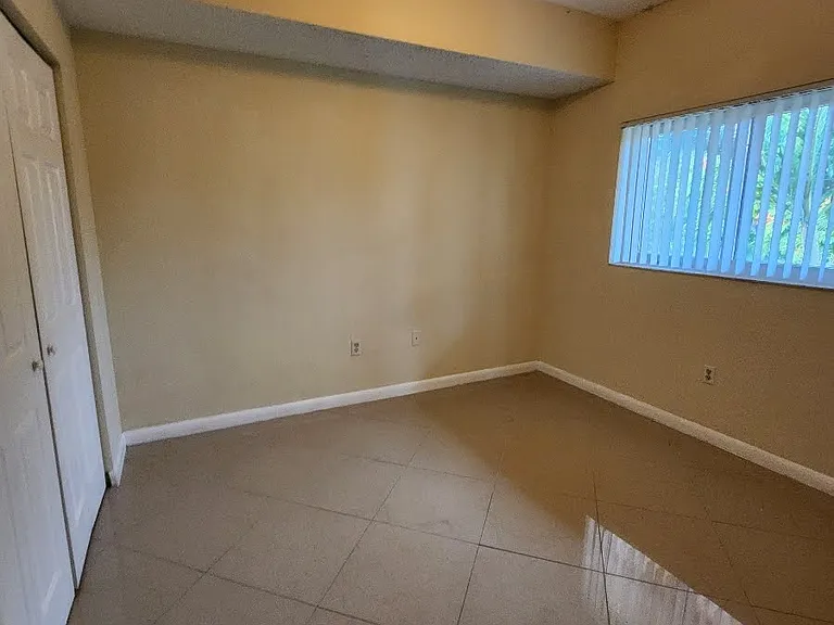 6992 SW 39th St #I101 — Photo 7