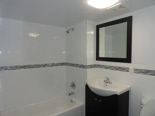 Rented by Halvatzis Realty | media 8