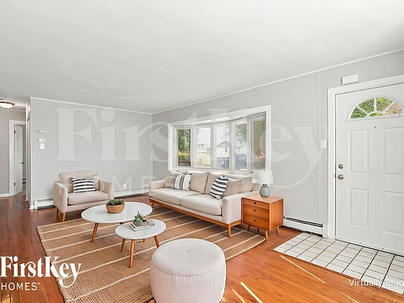 5th image of 7932 Newland Ave