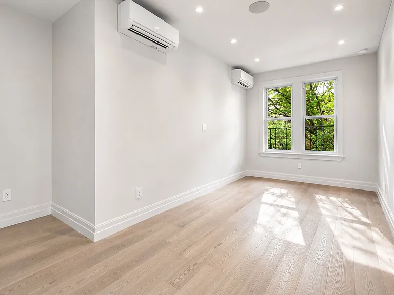241 W 13th St #8 — Photo 7