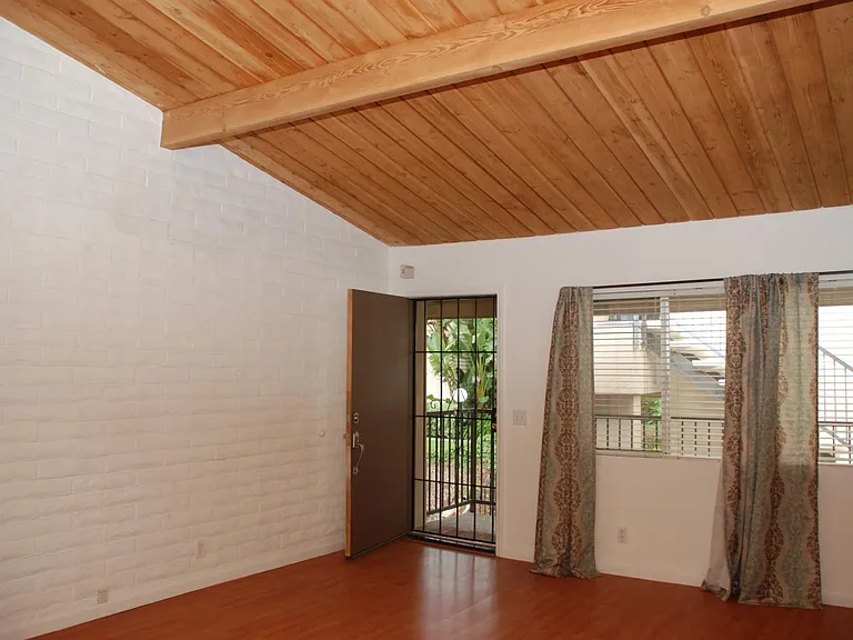 5931 Howell Dr #8 — Photo 7