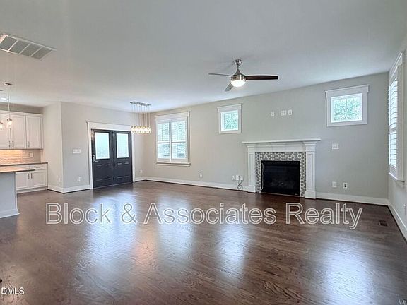2nd image of 1023 Brighton Rd