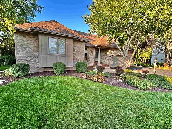 3rd image of 5143 Crestdale Dr
