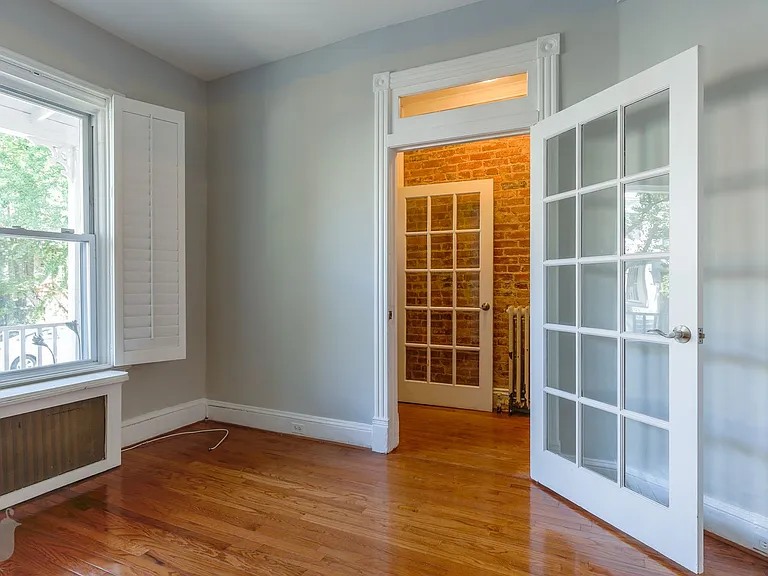 742 Harvard St NW — Photo 10