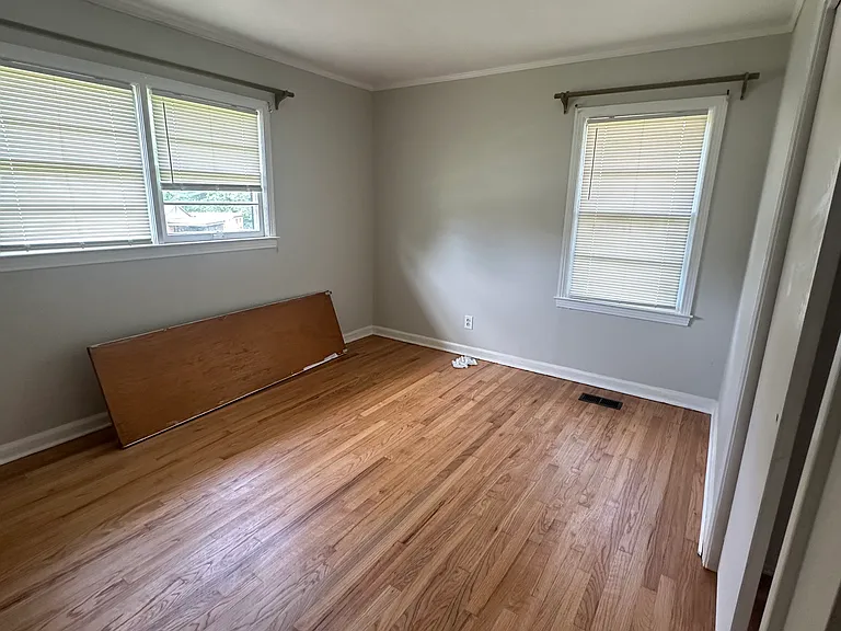1801 Winston Dr — Photo 9