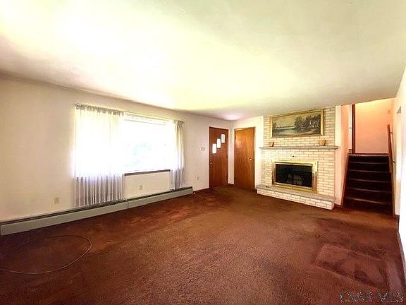 3rd image of 106 Melvin St