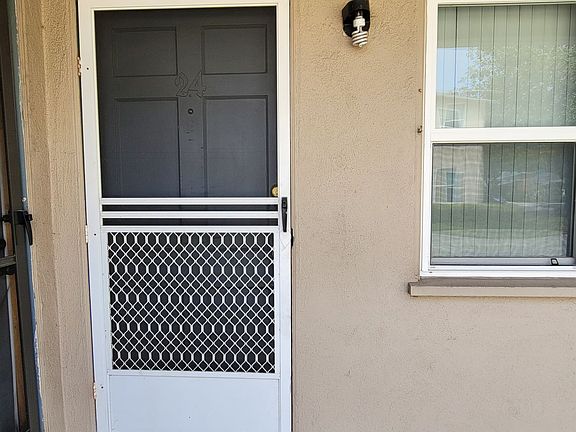 3rd image of 24 N Joanne Ave