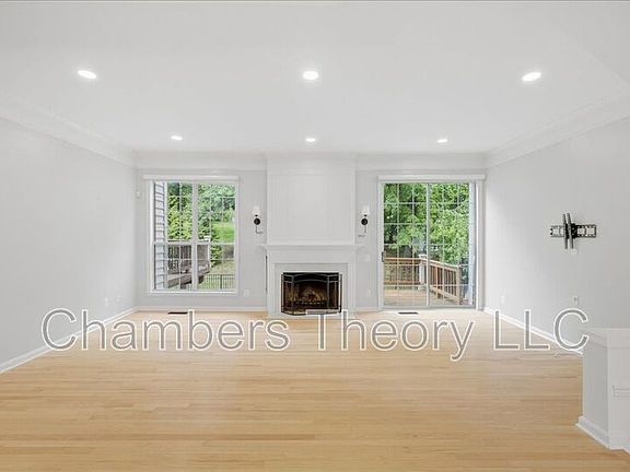 5th image of 77 Arell Ct