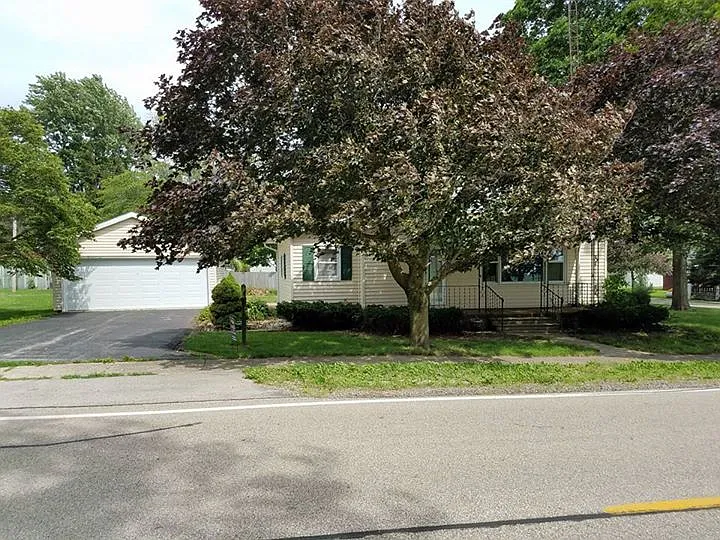 205 S Koch St photo 1